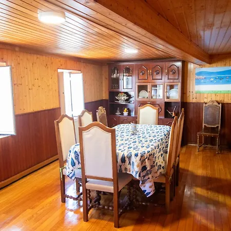 A Marineira De Portocubelo * Lira (A Coruna)